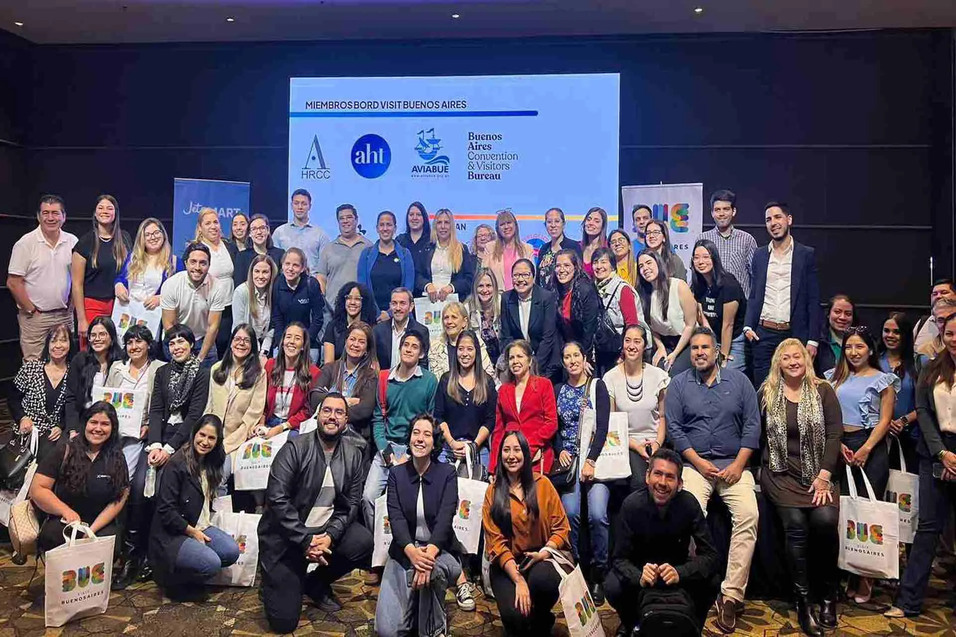 VisitBuenosAires y Jet Smart presentaron el destino en Asunción