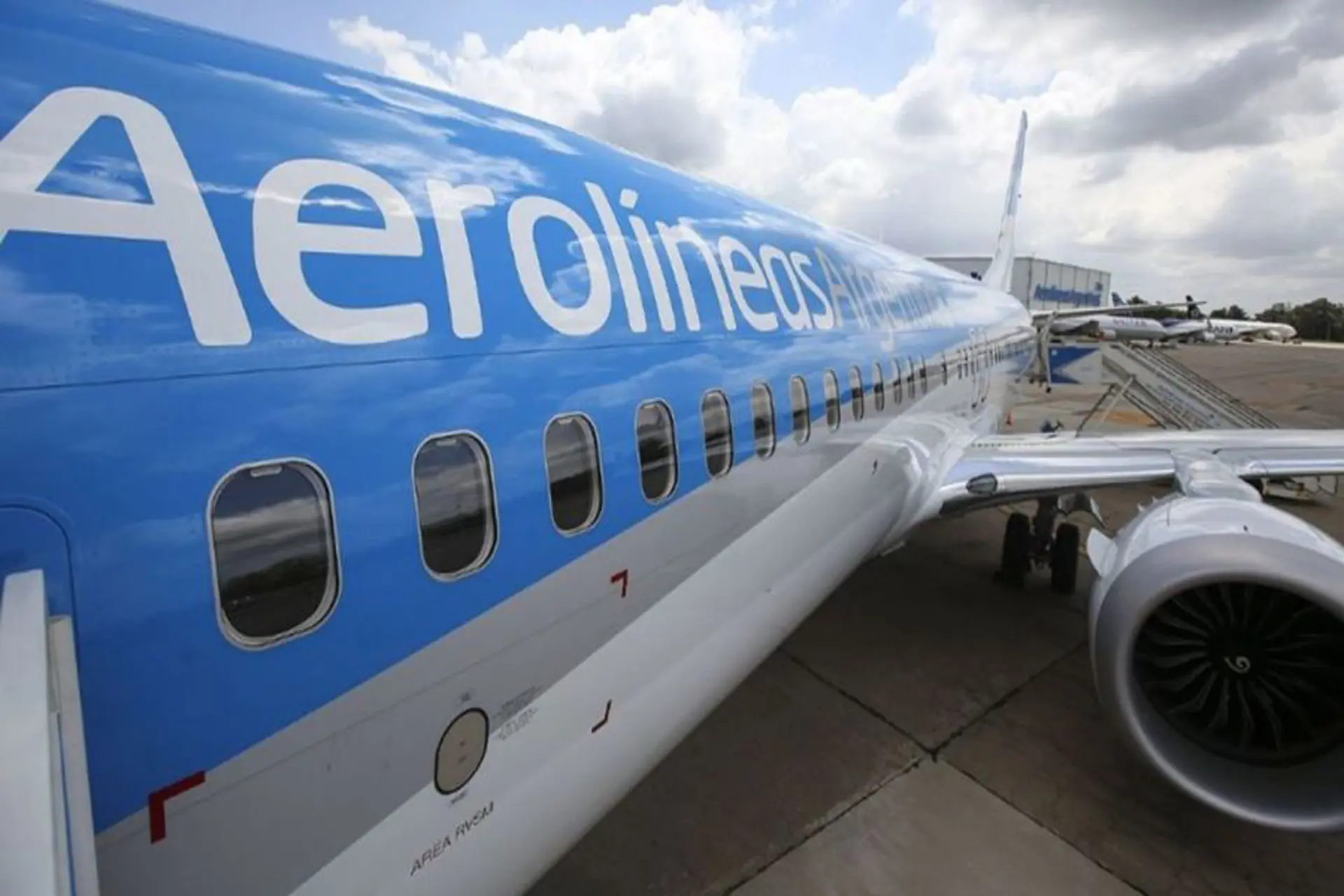 Aerolíneas Argentinas abrió un  retiro voluntario para 8.000 empleados