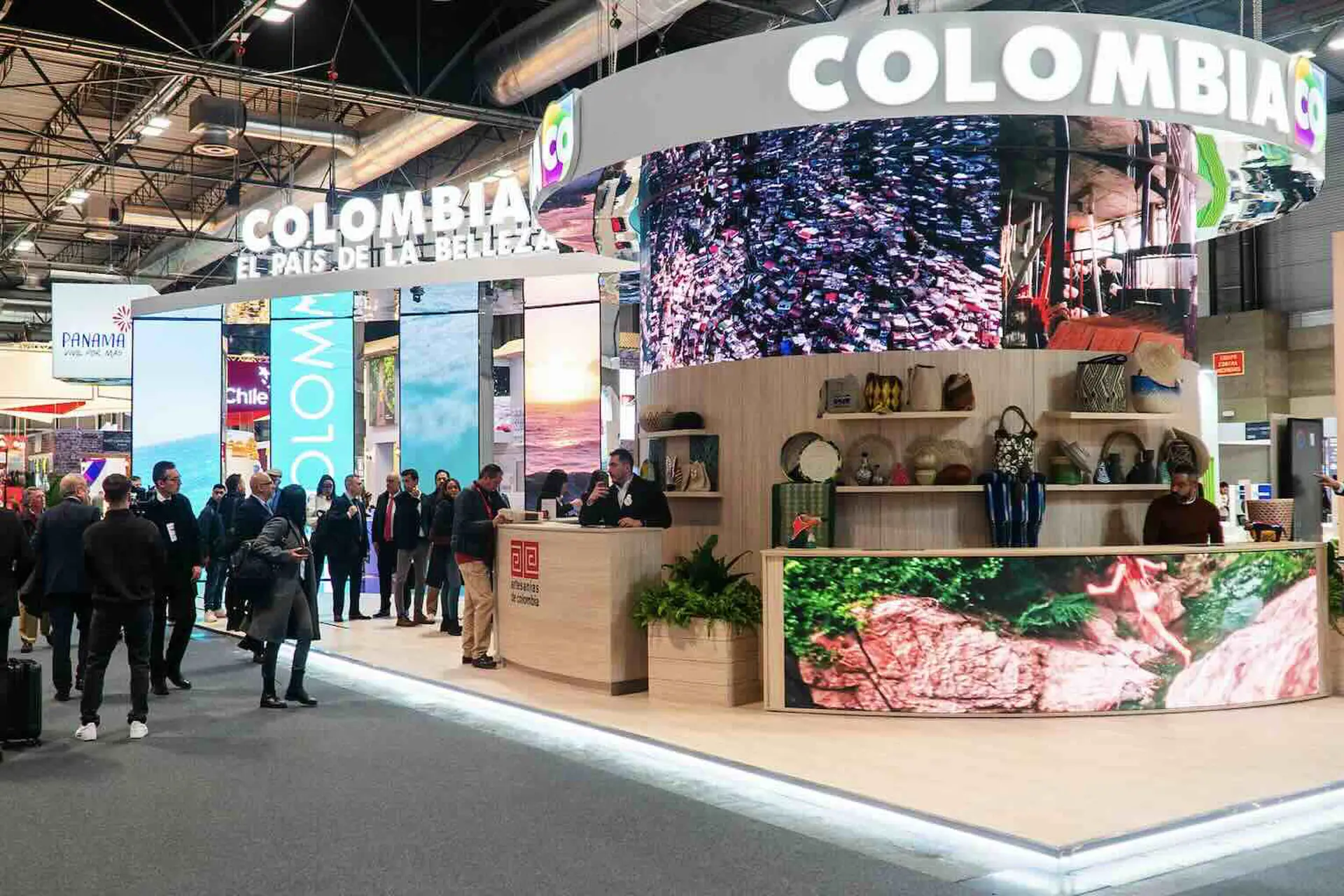 Colombia llegó a FITUR 2025 con la delegación mas grande de su historia