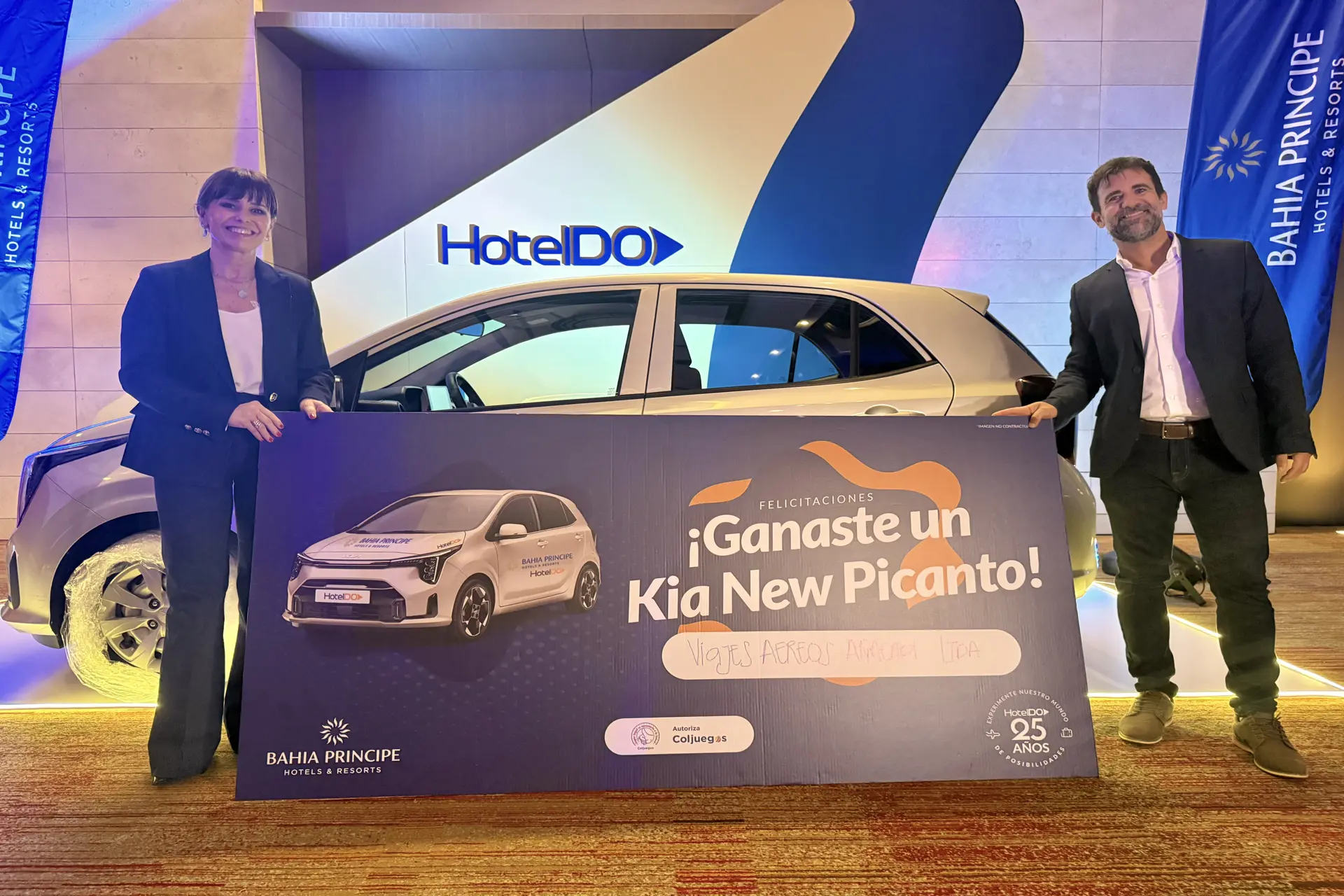 Gran Campus de HotelDO en Bogota coronado con el sorteo de UN AUTO 