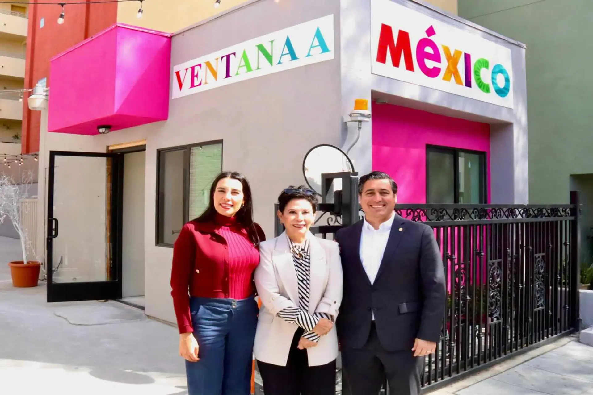 Sectur y cónsul general en San Diego supervisan avances del Tianguis 