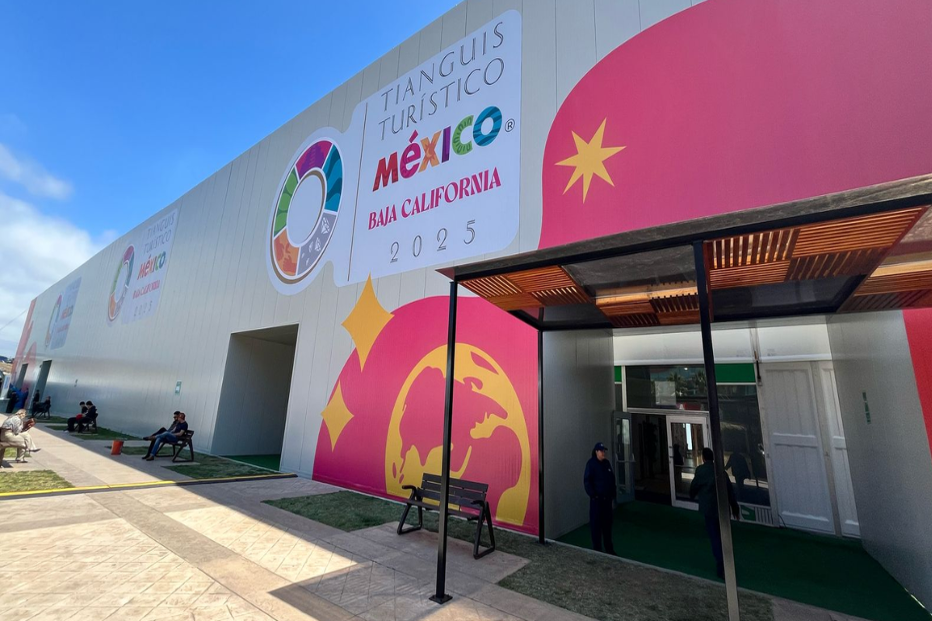 Tianguis: turismo mexicano enfrenta desafíos frente al cannabis