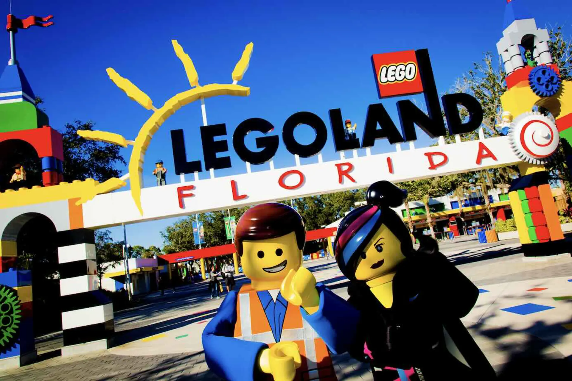 Central Florida tendrá una nueva montaña rusa bajo techo en LEGOLAND® 