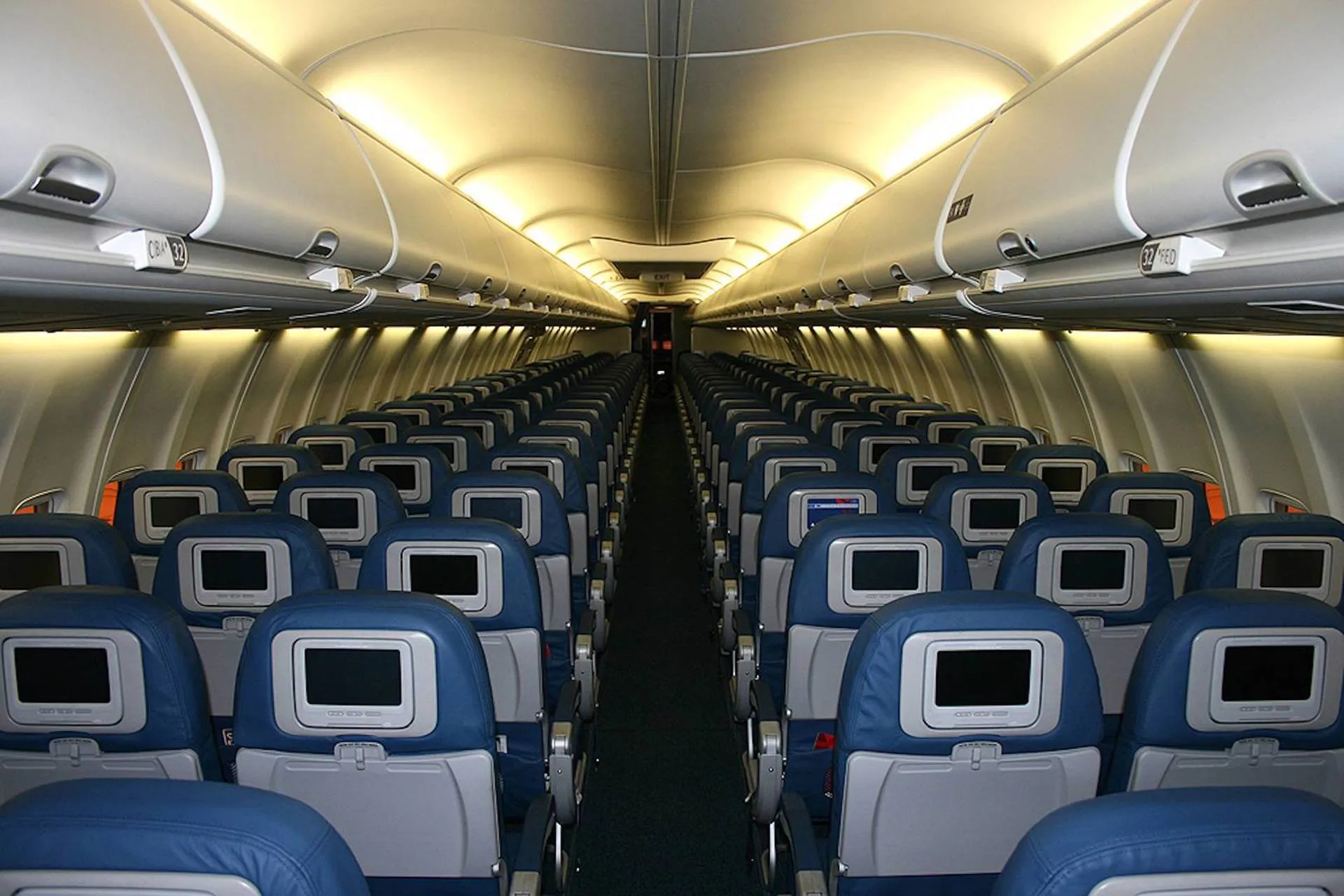 IATA avisa: Los cierres de fronteras por Omicron son letales 
