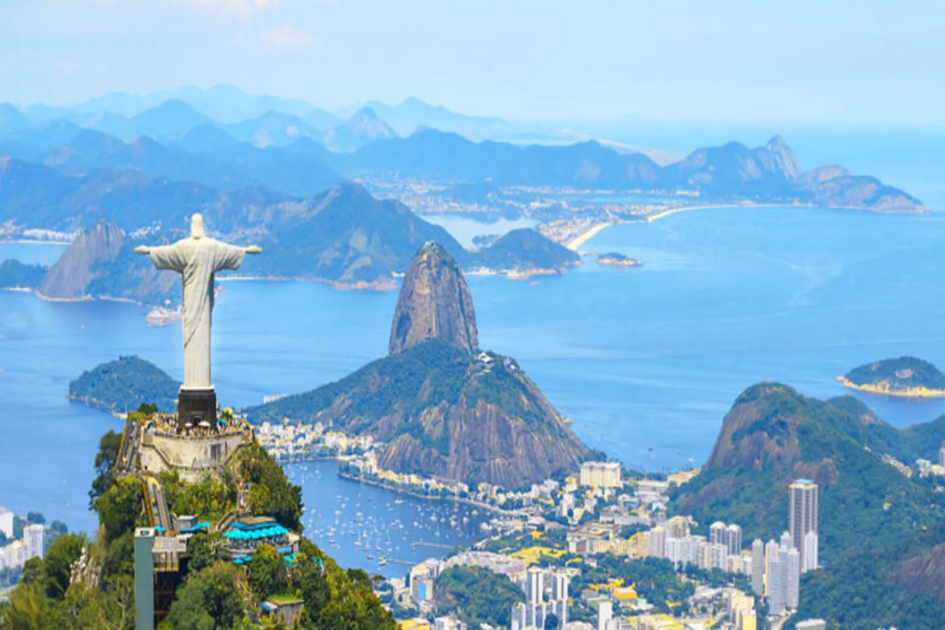 Acciones de CVC en Brasil caen por la amenaza de Omicron