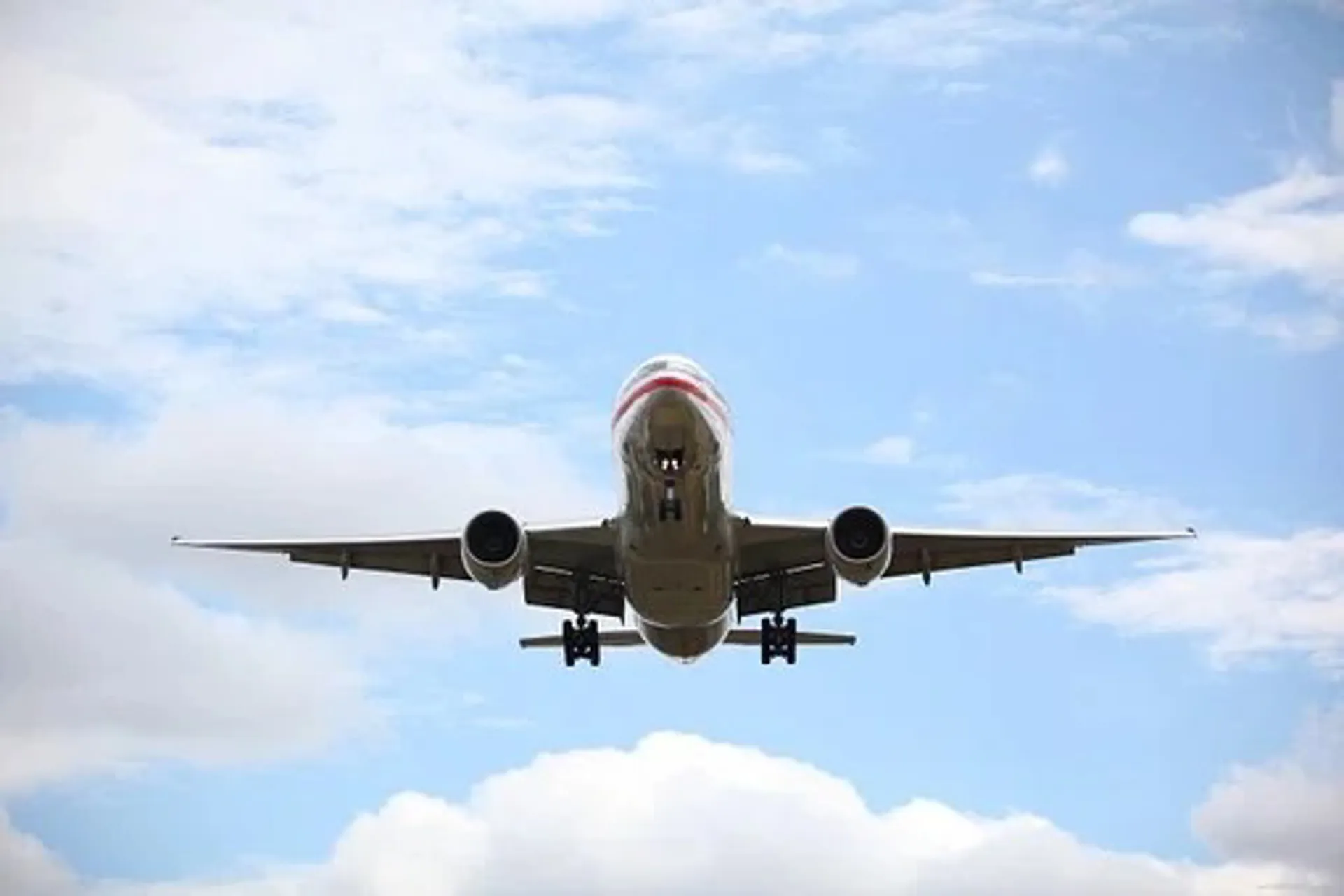 Colombia: Tráfico aéreo en vuelos nacionales superó cifras del 2019
