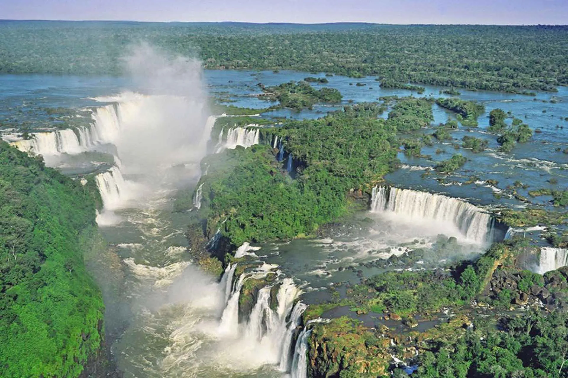 Brasil privatizo las operaciones en el Parque Nacional Iguazú