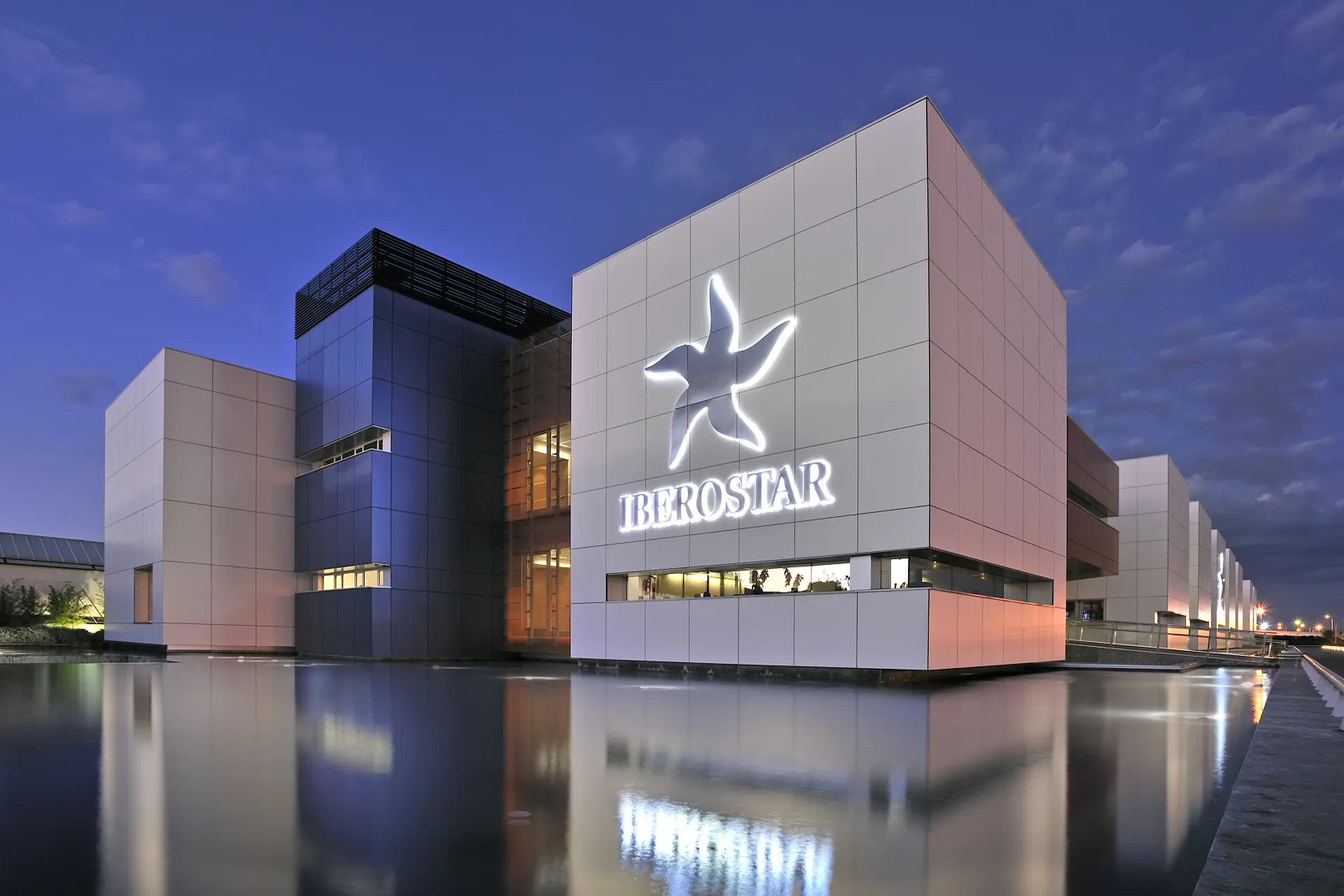 Iberostar anuncia la electrificación de dos hoteles en 2022 