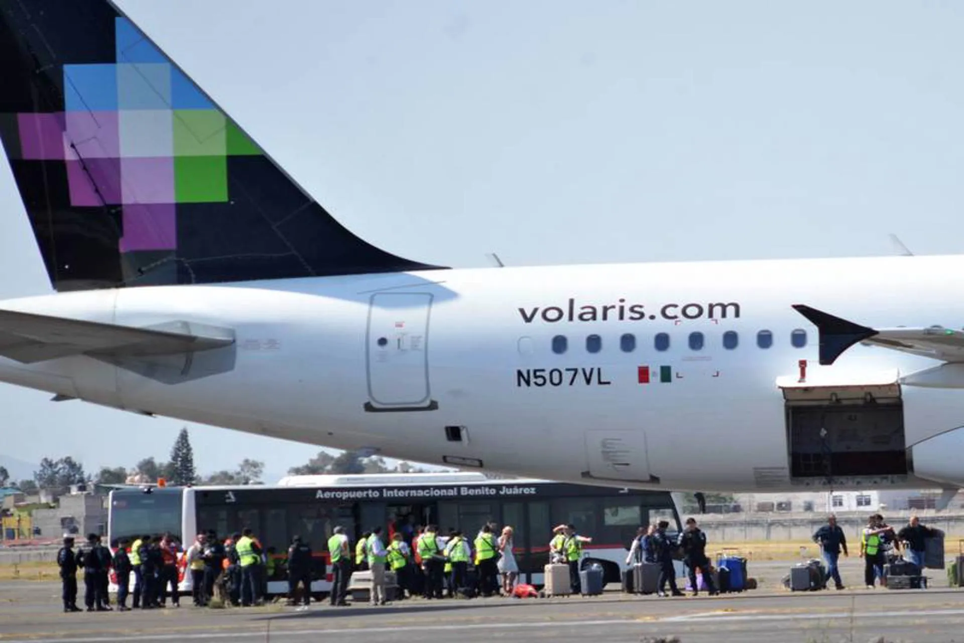 Por incidente de Volaris aerolíneas mueven operaciones al AIFA