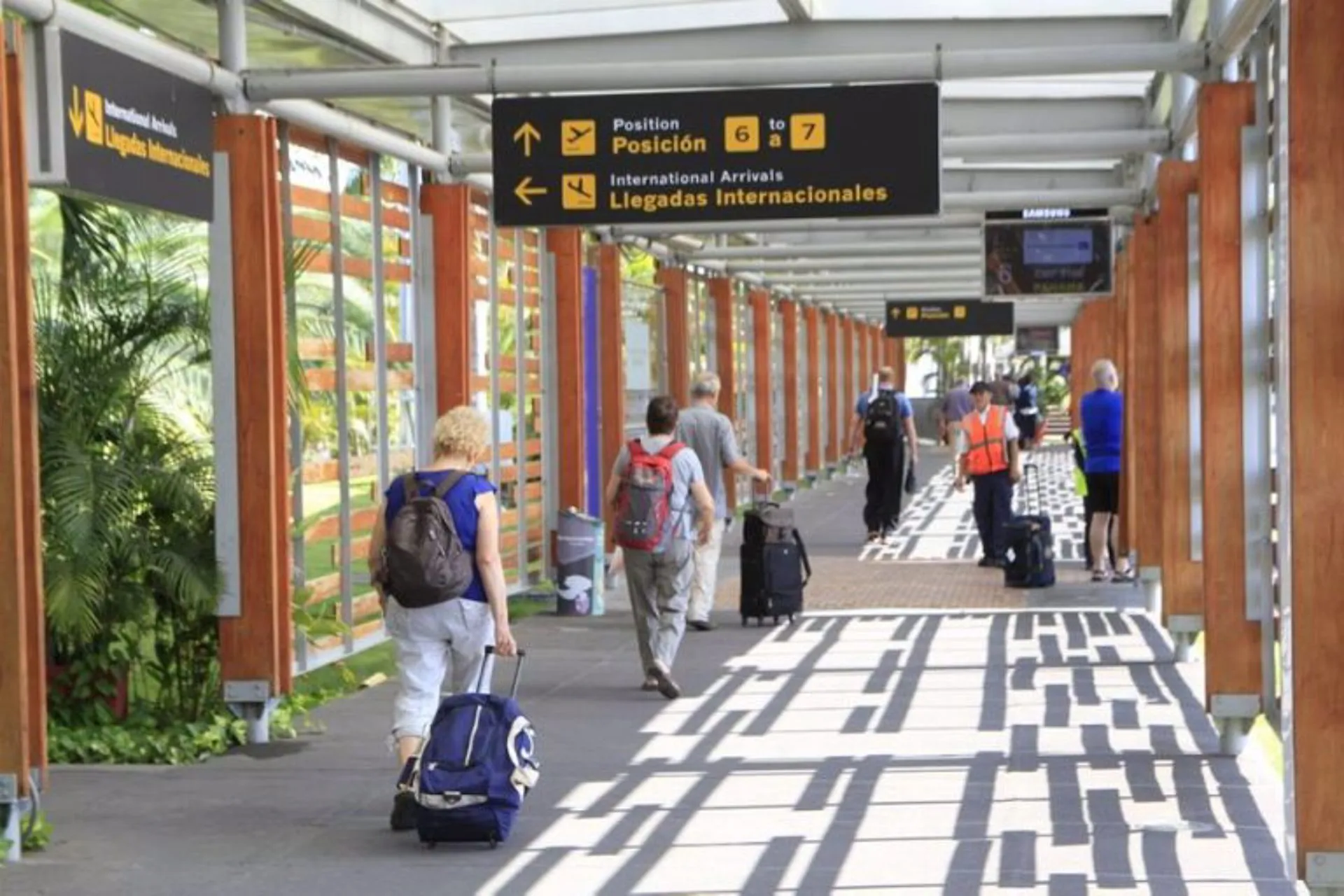 El turismo crece y el aeropuerto de Cartagena queda pequeño