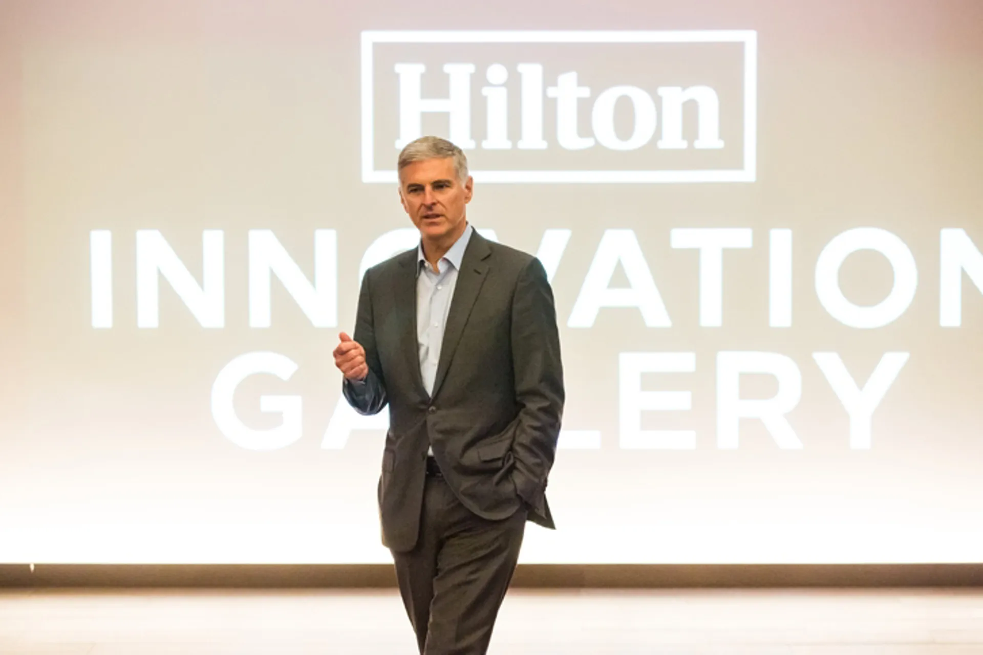 CEO de Hilton informó resultados de tercer trimestre y grandes logros