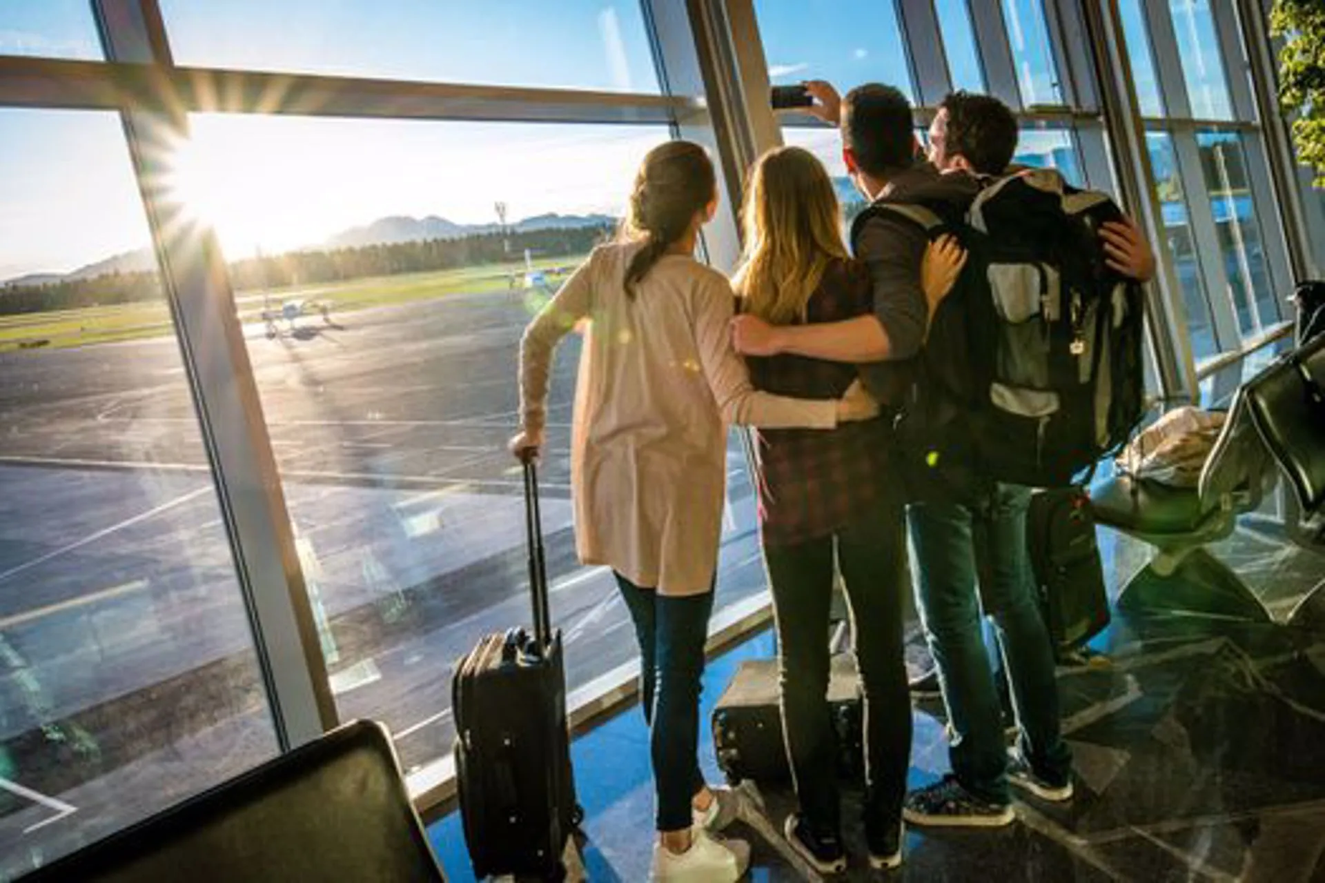 Recomendaciones para reservar sus viajes con el dólar alto