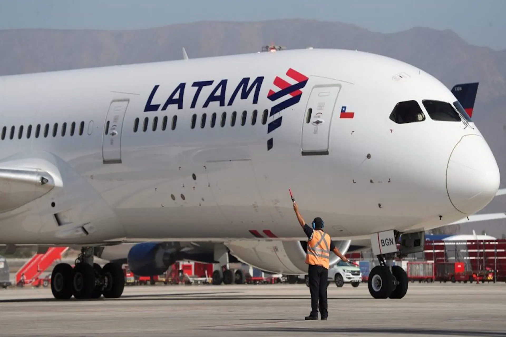 LATAM Airlines solicita nuevas rutas internacionales desde Colombia