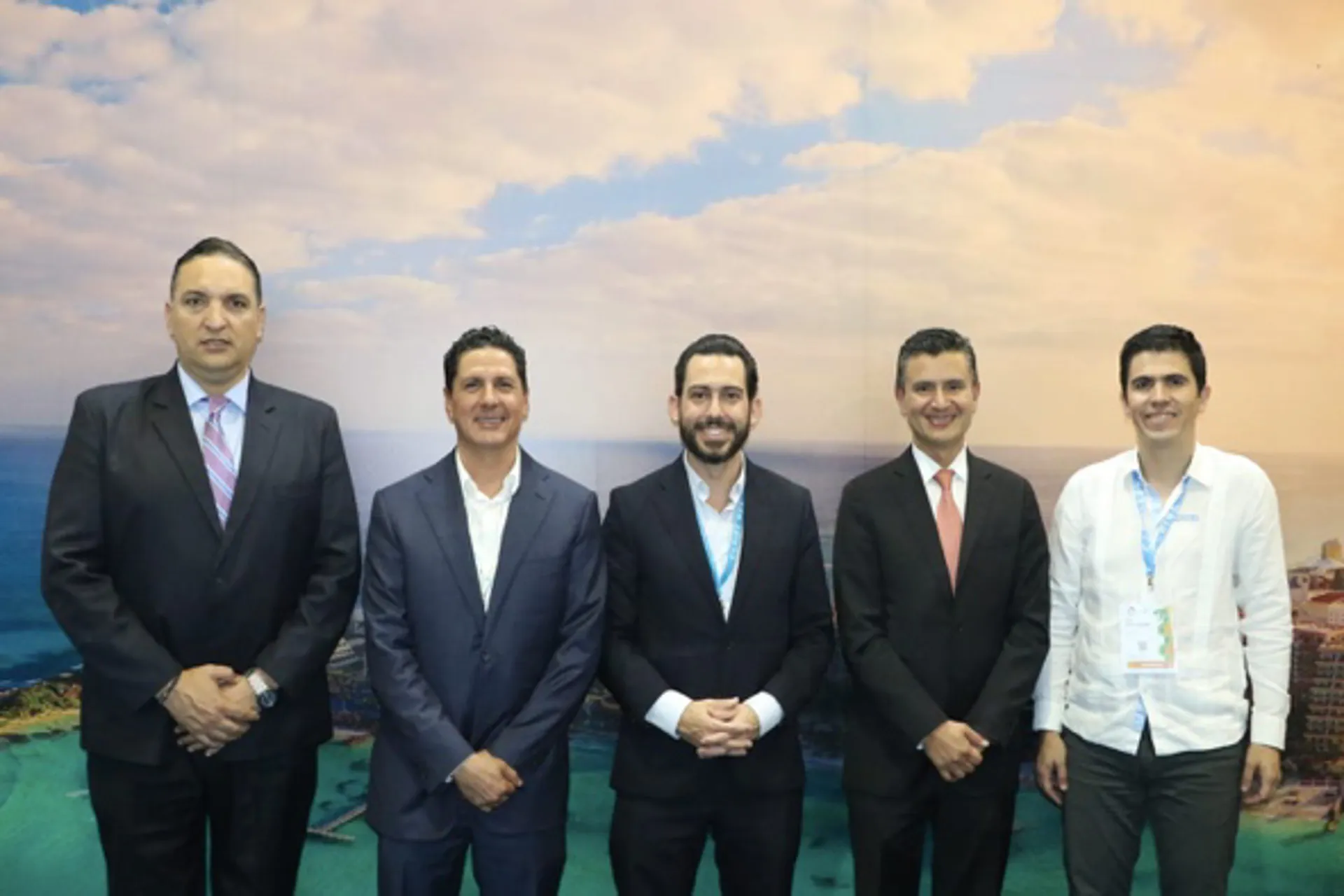En Tianguis TagAirlines se consolida como la aerolínea del Mundo Maya